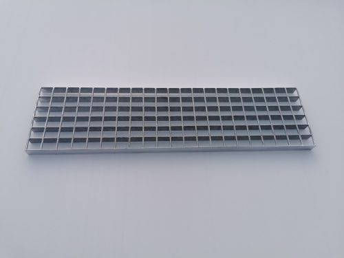 Belső lépcsők - Egyszerű fokos OO 650x210 horganyzott, lépcsők fém