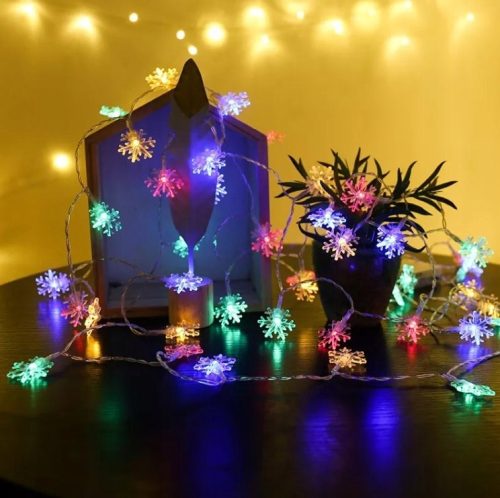 Karácsonyi díszek - LED -lámpák lánc hópelyhek 10 m 100