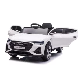  Audi autó Fehér, fekete, piros