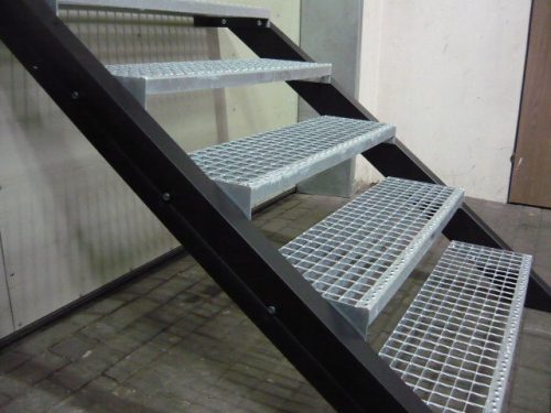 Külső lépcsők - rozsdamentes korlát 200 cm -es korlát