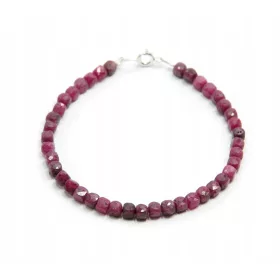  Karkötő natúr rubin, korund kocka 4mm f