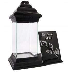   Sírgyertyák gyászgyertyák - Egy gyertyakápolna egy állványú szeretett nagymamának