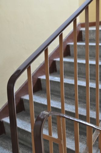 Lépcső élvédő profilok - Kapályszalag 40x8 mm sötétszürke 20 MB