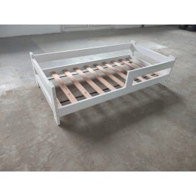   Egyszemélyes ágy gyerekeknek - Gyermekfából készült ágy 120x200 fehér gáttal
