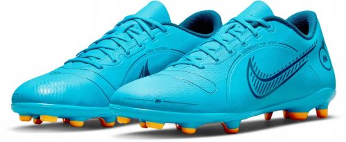 Futballcipő - A Nike Vapor Club forgalmi dugók 42