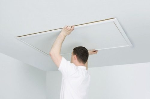 Padláslépcsők befejező csíkja Fakro LXL - fehér PVC