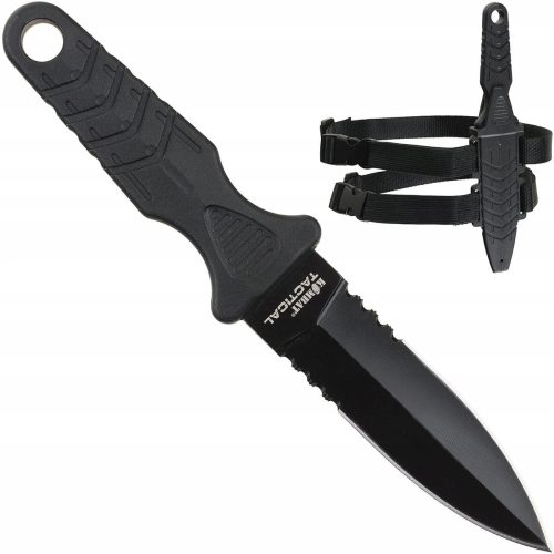 Kés, machete - Kombat Tactical Boot Knife késen a cipő lábán