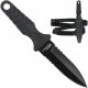 Kés, machete - Kombat Tactical Boot Knife késen a cipő lábán