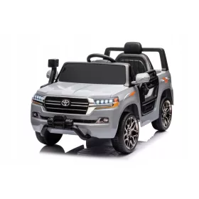 Toyota autó fehér, piros, rózsaszín, szürke