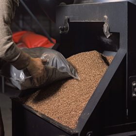    15KG Pellet 6mm SUPER SUN téli üzemanyag ipari hatékonyságú TÖLGY ÉS FENYŐ