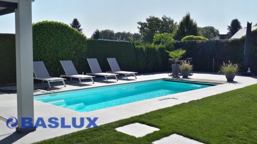 Baslux téglalap alakú medence 750 x 310 cm