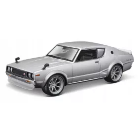    MAISTO NISSAN SKYLINE 2000GT-R KPGC110 SILVER 1:24 ÖSSZESZERELHETŐ ÚJ MODELL