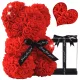 Virág dekoráció - Mackó rózsákkal Valentin-napi nőnap 25cm + RÓZSÁVAL TÖRTÉNŐ MACSE DEKORATÍV TEDDY BOX