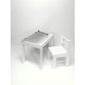  Fából készült gyermekasztal és szék