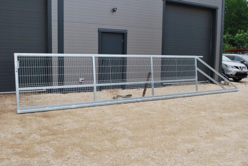 Kapu - Dermet 6 m szürke panel tolókapu