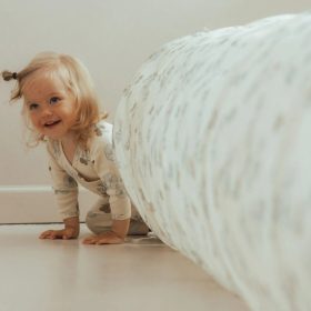   Ez a Mine alagút sátor 3 évesnél idősebb gyermekek számára