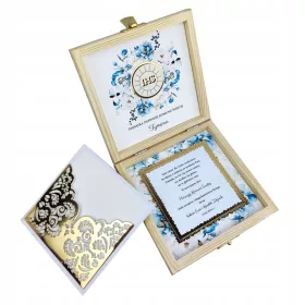    Az elsőáldozás emléktárgya egy fiúnak, ajándék a nagyszülei keresztanyjától