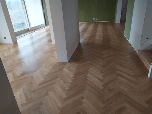 TÖMÖR TÖLGY PARketta 1. OSZTÁLY Tölgy parketta