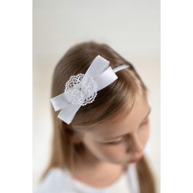  Elsőáldozási fejpánt egy lánynak