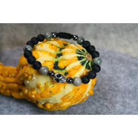  Férfi karkötő: koponya, megkövesedett fa és achát