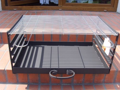  TÉGLA GRILL BETÉT 67X40 RÉSZES HAMU TÁLCA