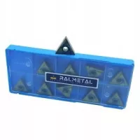 Szeletek kések esztergálásához